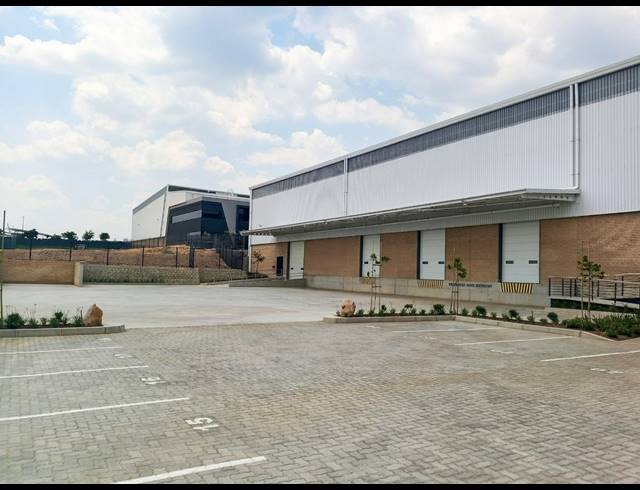 4,631M² WAREHOUSE TO LET IN AIRPORT PARK